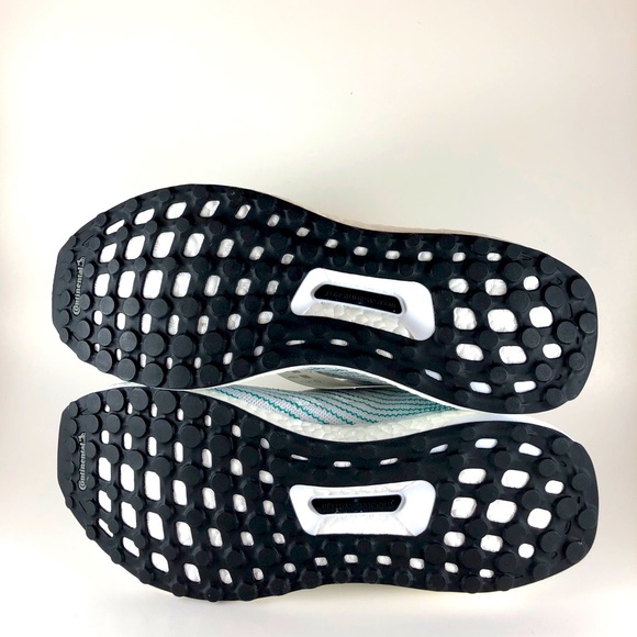 Adidas Ultraboost DNA Parley - Picture 6 of 7